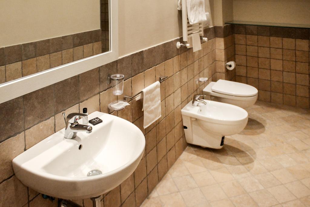 Lhp Suite Ривизондоли Экстерьер фото
